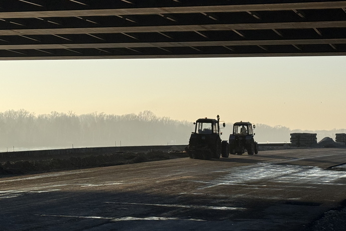 В Усть-Каменогорске продолжается строительство проезда под Иртышским мостом